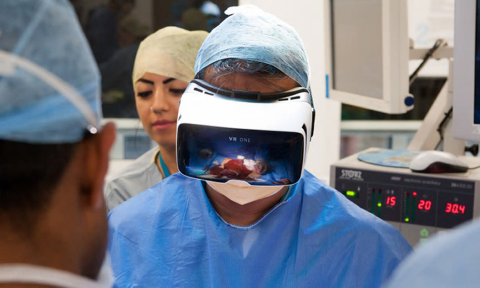 Surgeon with VR headset